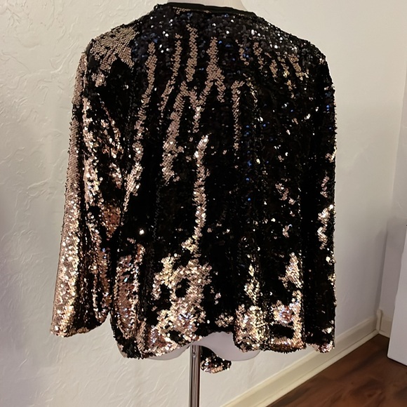 Torrid Black/Rose Gold Two-Tone Sequin Drape Jacket Size 3/4 - Picture 10 of 14